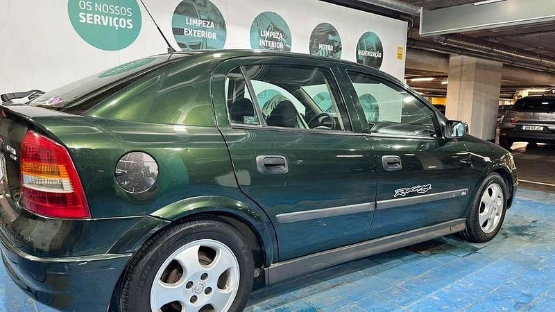 Usado 2003 Opel Astra Sedan | € 2.500 (Preço justo) - Imagem 1/4