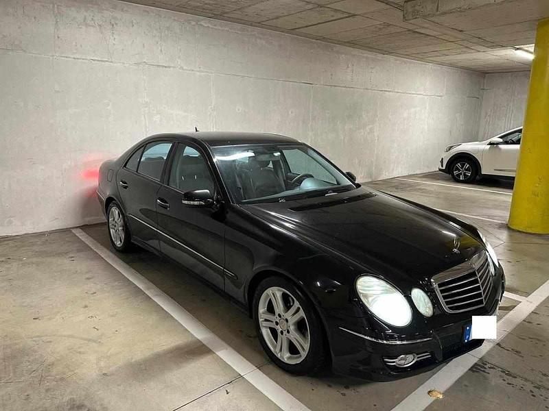 Preto Usado 2007 Mercedes E220 Sedan | € 10.500 (Preço elevado) - Imagem 1/4