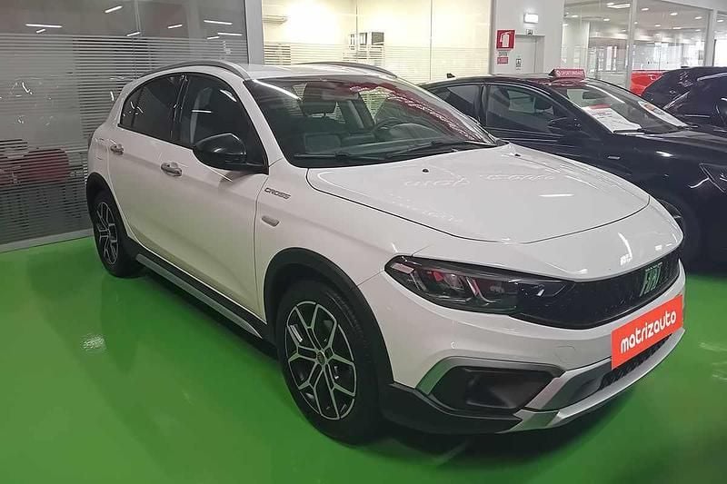 Branco Usado 2022 Fiat Tipo Cross | € 14.499 (Bom preço) - Imagem 1/4