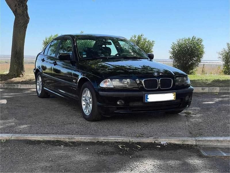 Preto Usado 2000 BMW 320 Sedan | € 5.400 (Preço justo) - Imagem 1/4