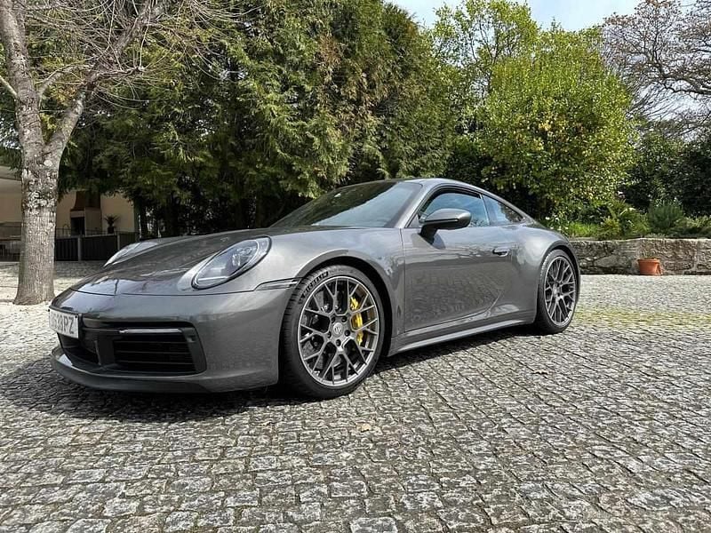 Usado Porsche 911 Carrera S 450 HP (330 kW) 2020 Cinzento Coupé