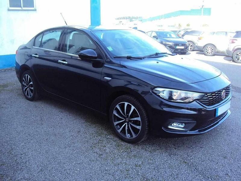 Usado Fiat Tipo 95 HP (69 kW) 2016 Preto Sedan