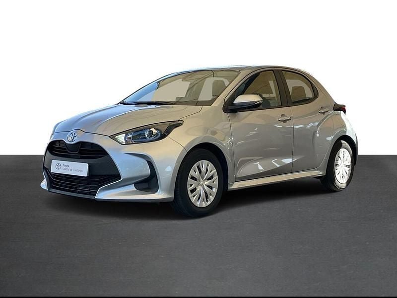 Cinza (pintura metalizada) Usado 2023 Toyota Yaris Comfort Sedan | € 17.750 (Preço justo) - Imagem 1/4