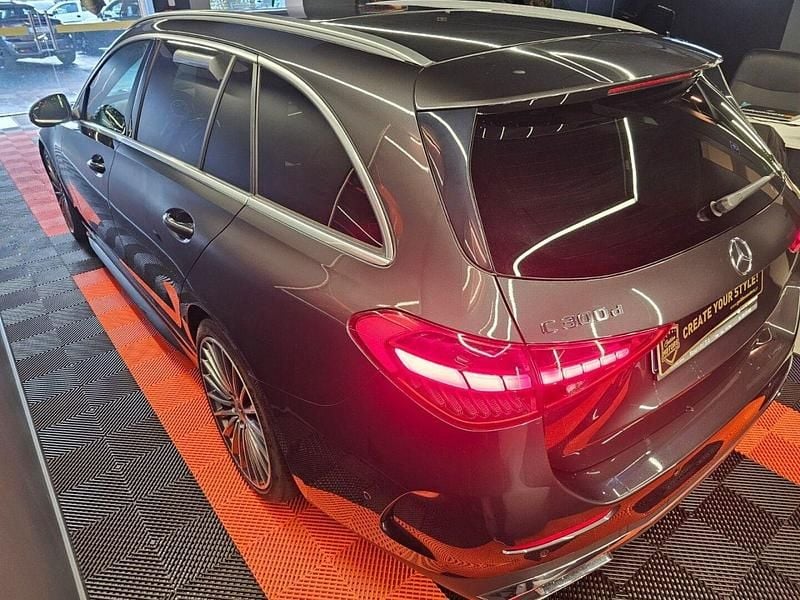 Usado Mercedes C300 AMG 265 HP (194 kW) 2023 Cinza Carrinha