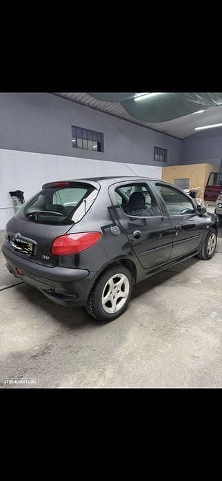 Usado Peugeot 206 60 HP (44 kW) 2003 Sedan