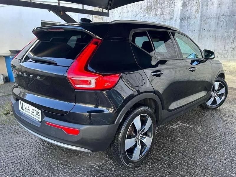 Usado Volvo XC40 Momentum 262 HP (192 kW) 2020 Preto SUV