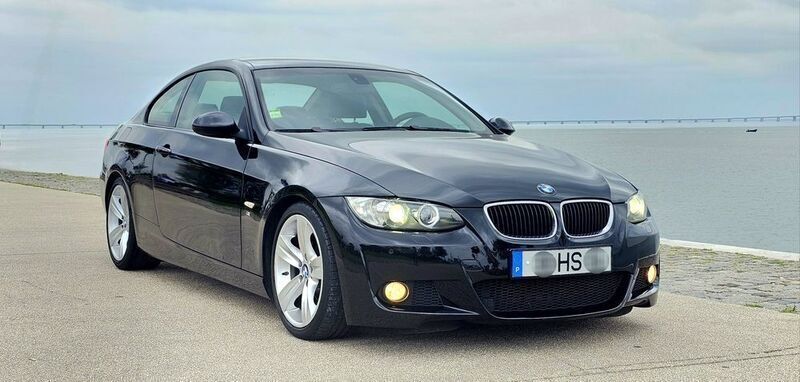 Preto Usado 2009 BMW 320 Coupé | € 11.750 (Bom preço) - Imagem 1/4