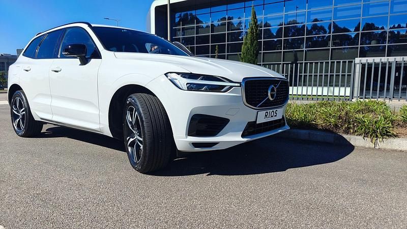 Usado Volvo XC60 R-Design 391 HP (287 kW) 2020 Branco SUV