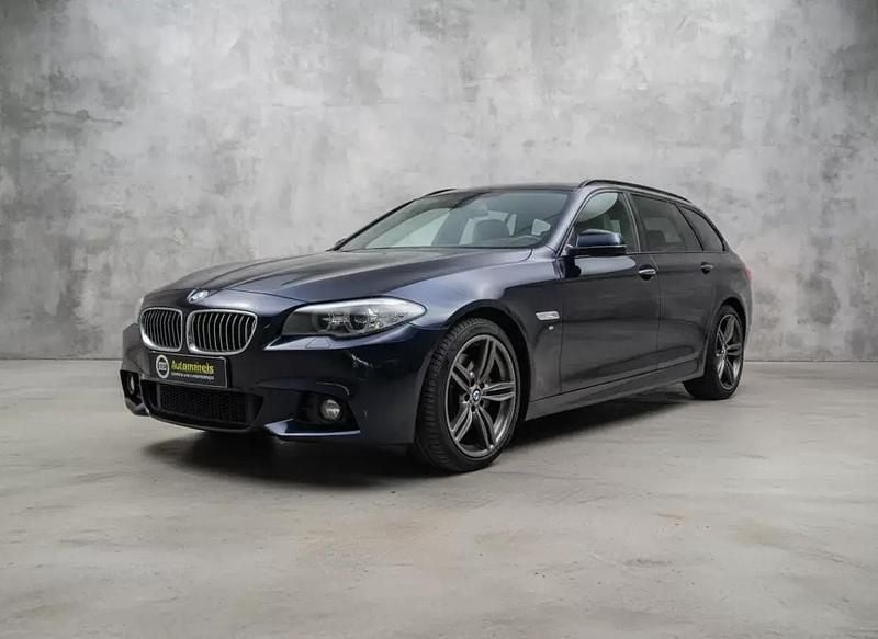 Azul escuro Usado 2015 BMW 520 Carrinha | € 15.500 (Preço justo) - Imagem 1/4
