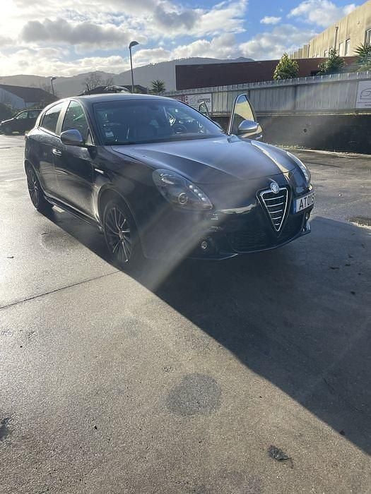 Usado Alfa Romeo Giulietta 140 HP (102 kW) 2011 Citadino