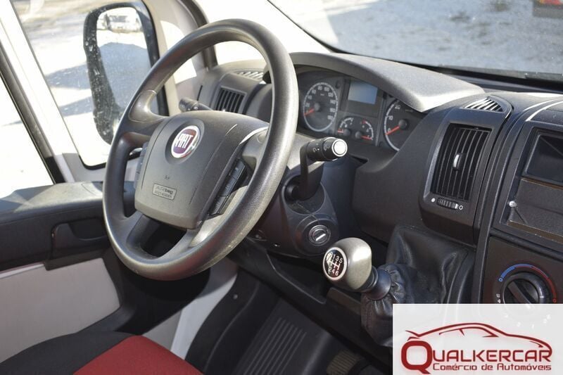 Usado Fiat Ducato 100 HP (73 kW) 2012 Branco Van