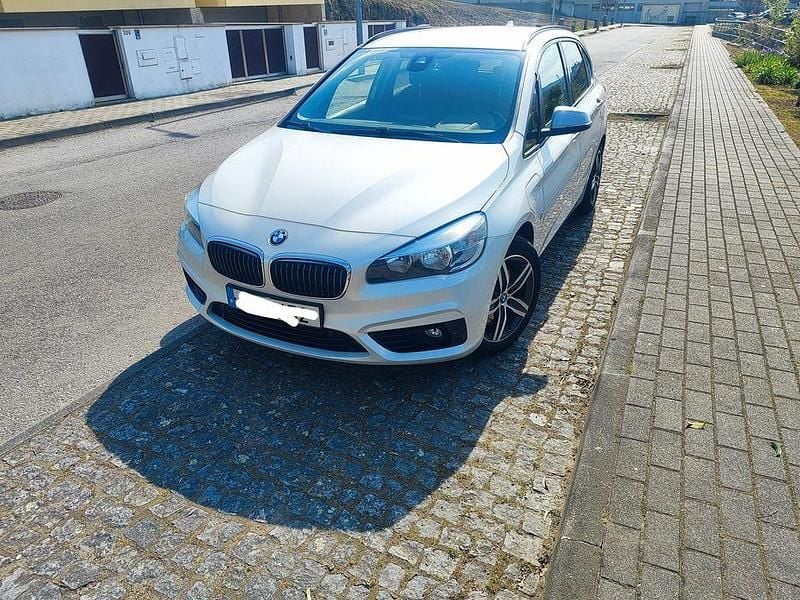 Usado 2017 BMW 225 Active Tourer Sport Line Monovolume | € 15.500 (Bom preço) - Imagem 1/4