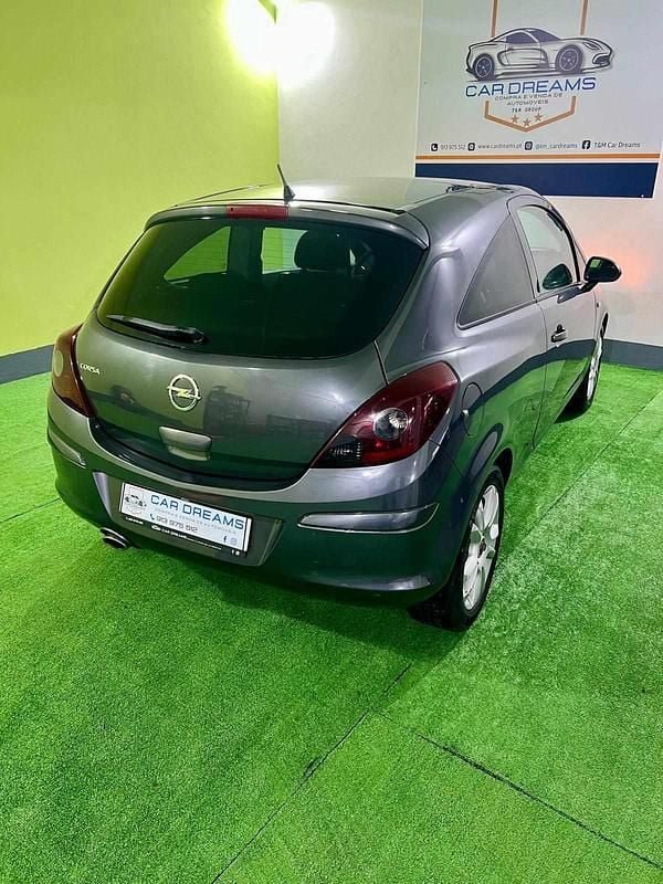 Usado Opel Corsa 86 HP (63 kW) 2011 Cinzento Citadino