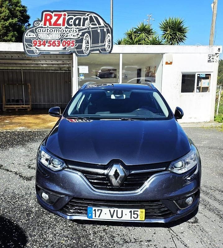 Usado Renault Mégane GrandTour LIMITED 115 HP (84 kW) 2018 Cinza Carrinha