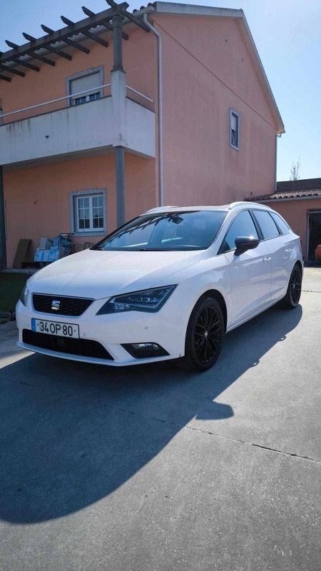 Branco Usado 2014 Seat Leon Ecomotive Carrinha | € 7.500 (Preço justo) - Imagem 1/4