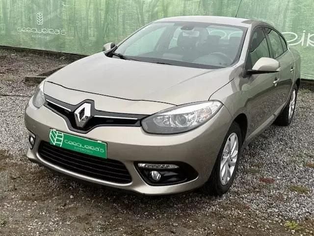 Usado Renault Fluence Dynamique 95 HP (69 kW) 2014 Cinzento Sedan