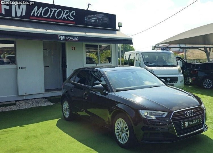 Preto Usado 2018 Audi A3 Sportback Citadino | € 18.990 (Preço justo) - Imagem 1/1