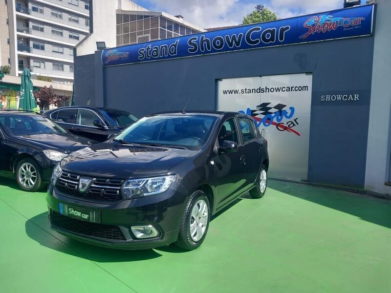 Preto Usado 2019 Dacia Sandero Comfort Citadino | € 9.500 (Preço justo) - Imagem 1/4