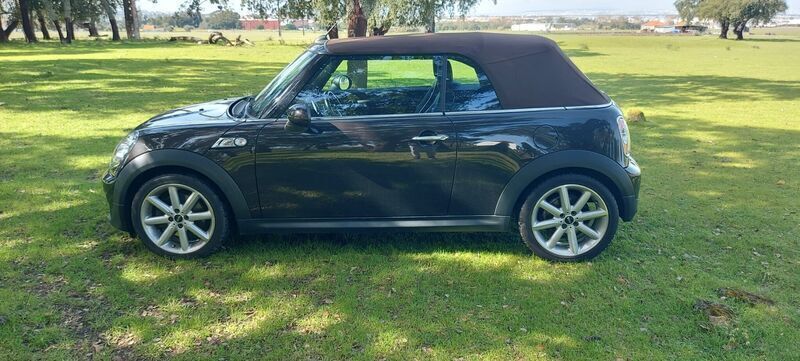 Usado Mini Cooper S Cabriolet 184 HP (135 kW) 2012 Castanho Cabrios