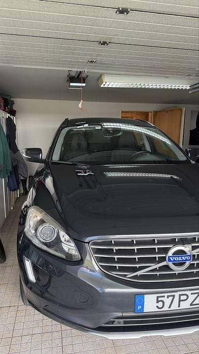 Usado Volvo XC60 190 HP (139 kW) 2015 SUV