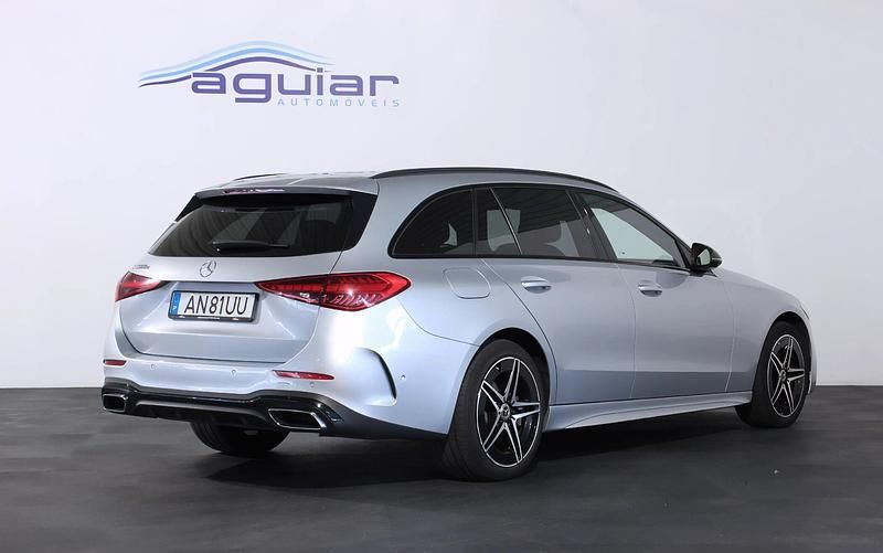 Usado Mercedes C300 AMG line 313 HP (230 kW) 2022 Cinza Carrinha