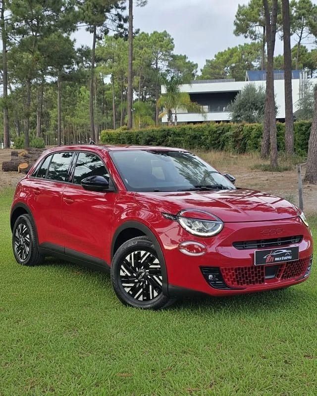 Vermelho Usado 2023 Fiat 600 Red SUV | € 23.990 (Preço justo) - Imagem 1/4