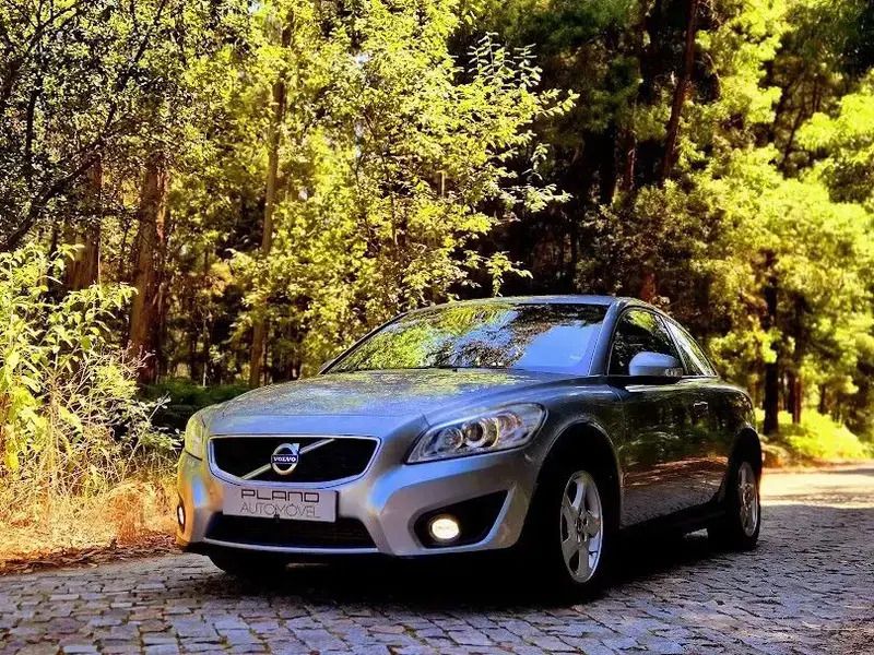 Cinza Usado 2012 Volvo C30 Citadino | € 8.500 (Preço justo) - Imagem 1/4