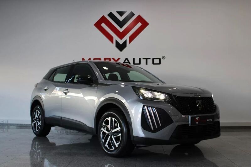 Cinzento Usado 2024 Peugeot 2008 Allure SUV | € 22.400 (Preço justo) - Imagem 1/4