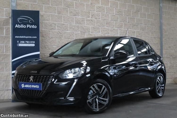 Usado Peugeot 208 Active 101 HP (74 kW) 2023 Preto Citadino