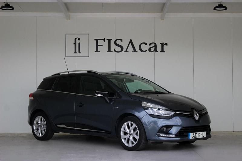 Cinzento Usado 2020 Renault Clio V Carrinha | € 12.900 (Preço justo) - Imagem 1/4