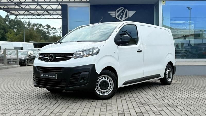 Branco Usado 2022 Opel Vivaro Essentia Van | € 17.500 - Imagem 1/4