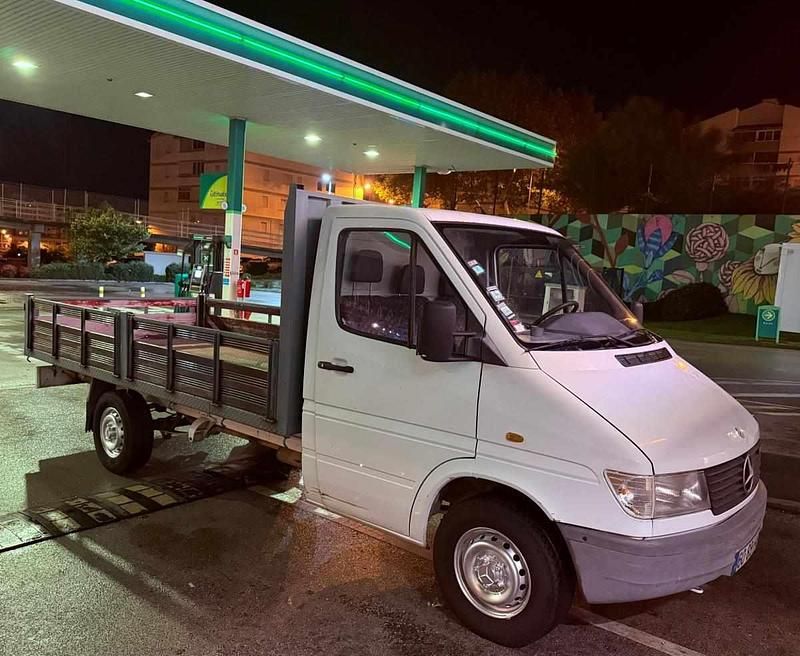Usado Mercedes Sprinter 79 HP (58 kW) 1996 Branco Van