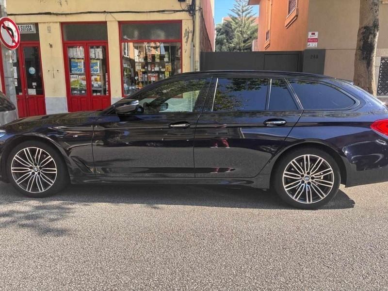 Azul Usado 2018 BMW 520 Carrinha | € 29.000 (Bom preço) - Imagem 1/4