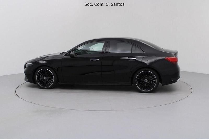 Usado Mercedes A180 AMG 116 HP (85 kW) 2025 Preto Sedan