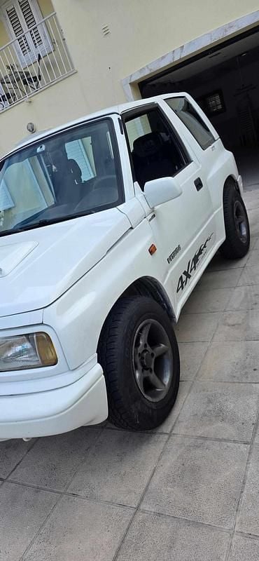 Usado Suzuki Vitara 75 HP (55 kW) 1996 Branco SUV