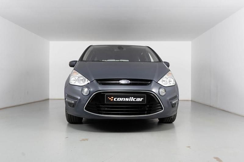 Usado Ford S-MAX Titanium 140 HP (102 kW) 2011 Cinza Monovolume