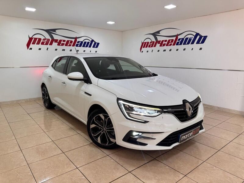 Usado Renault Mégane IV Intens 115 HP (84 kW) 2020 Branco