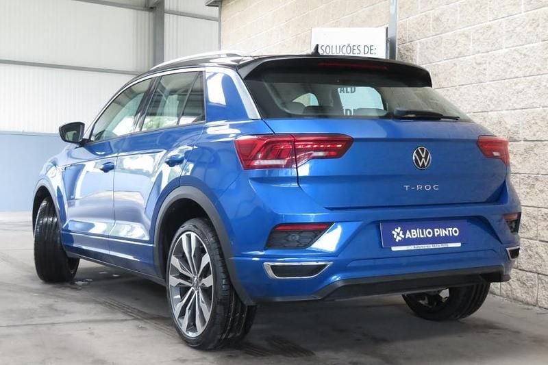 Usado VW T-Roc R-line 150 HP (110 kW) 2021 Azul SUV