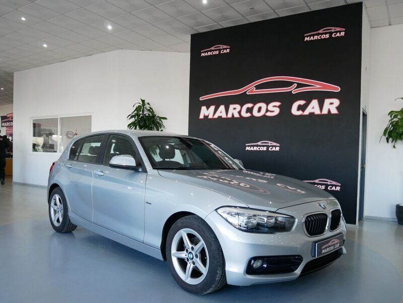 Cinzento Usado 2017 BMW 116 Citadino | € 17.900 (Preço justo) - Imagem 1/4