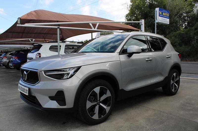 Usado Volvo XC40 Plus 129 HP (94 kW) 2024 Cinza SUV
