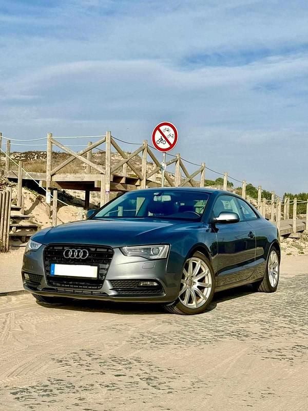 Cinzento Usado 2011 Audi A5 Premium Coupé | € 14.500 (Preço elevado) - Imagem 1/4