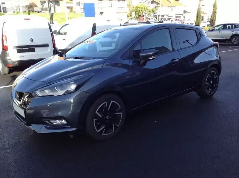 Usado Nissan Micra Acenta 90 HP (66 kW) 2022 Cinzento Citadino