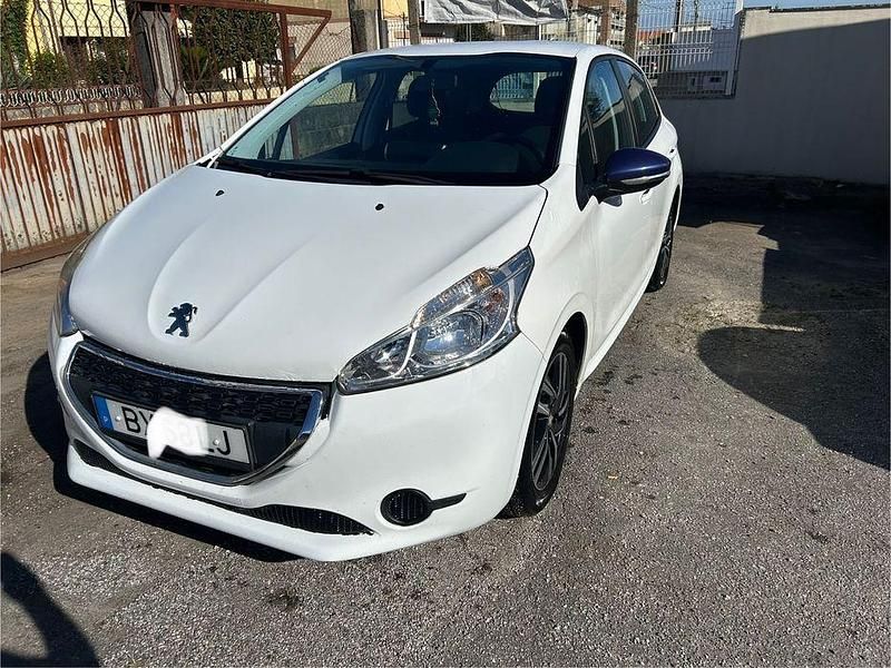 Usado 2014 Peugeot 208 Citadino | € 6.499 (Bom preço) - Imagem 1/4