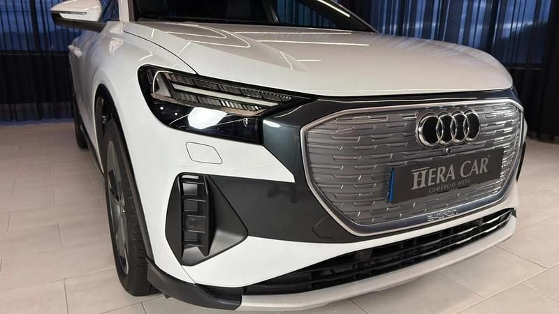 Branco Usado 2022 Audi Q4 e-tron SUV | € 38.990 (Bom preço) - Imagem 1/4