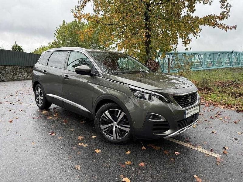 Cinza Usado 2018 Peugeot 5008 Allure Monovolume | € 16.990 (Preço justo) - Imagem 1/4