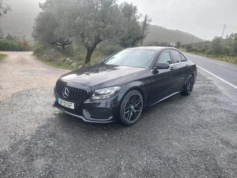Preto Usado 2015 Mercedes C220 Sedan | € 21.500 (Preço justo) - Imagem 1/4