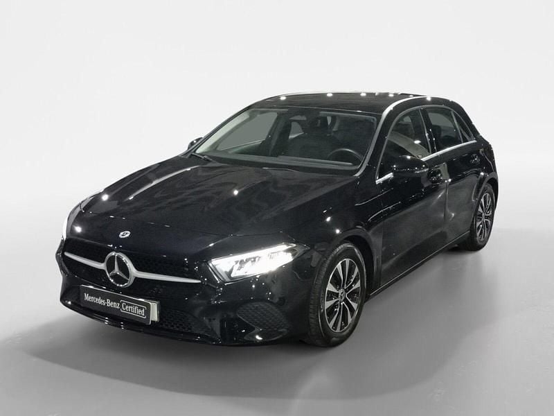 Preto Usado 2024 Mercedes A200 AMG line Sedan | € 29.750 (Bom preço) - Imagem 1/4