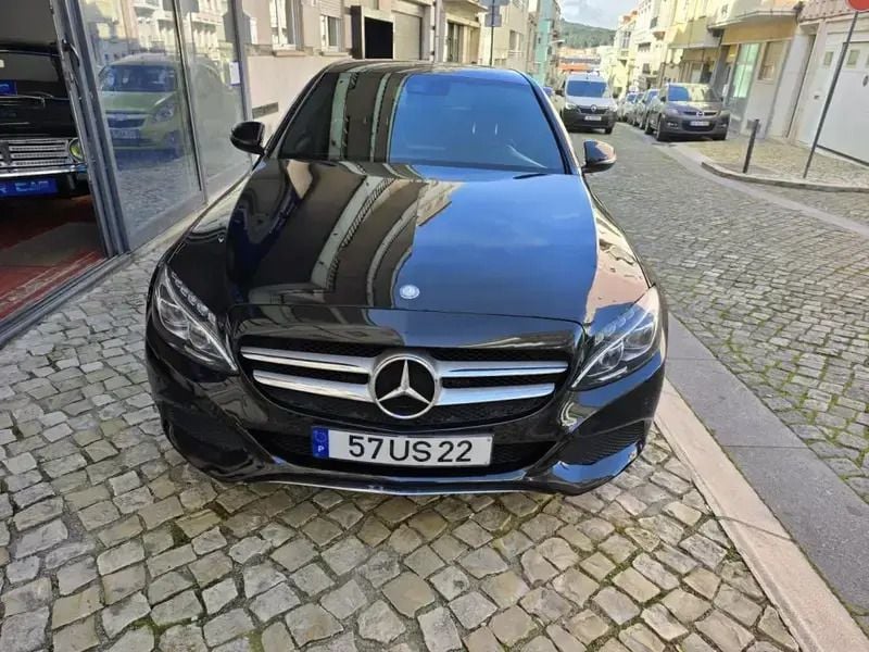 Preto Usado 2017 Mercedes C200 Avantgarde Sedan | € 13.500 (Preço justo) - Imagem 1/4