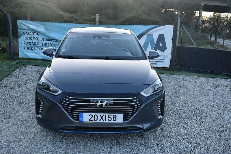 Cinza Usado 2019 Hyundai Ioniq Sedan | € 12.250 - Imagem 1/4