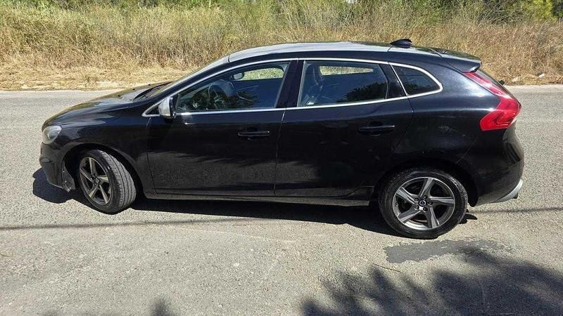 Usado Volvo V40 R-Design Summum 190 HP (139 kW) 2014 Preto Carrinha